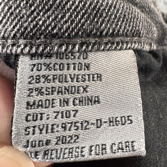 Tractr Button Me‎ Up Grey High Rise Stretch Distressed Crop Jeans Sz 6/28 NWT - Picture 12 of 13